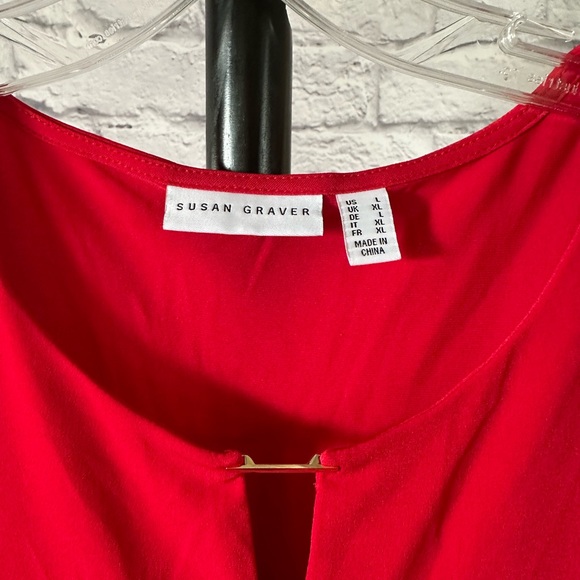 Sz L Susan Graver Essentials Excellent condition!Red w/ bar wearable perfection! - Picture 2 of 4